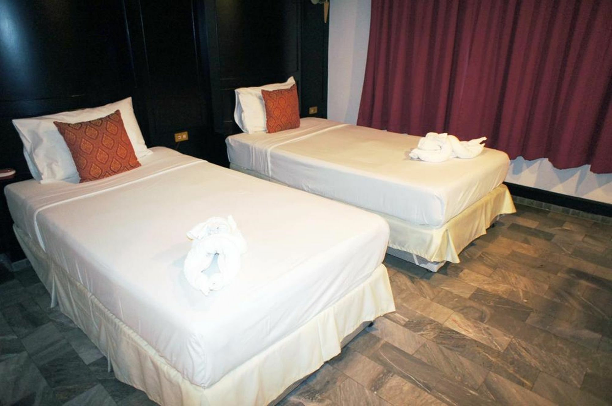 Patong Holiday Dream Hotel Ngoại thất bức ảnh